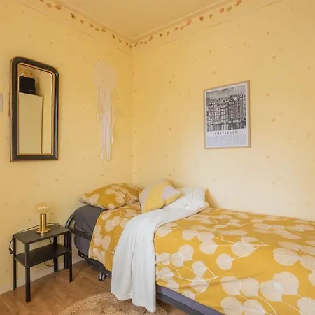 Comfy House 100 M2 *free Wifi + Free Parking *