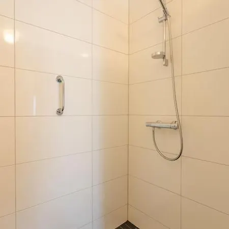 Appartement Comfy House 100 M2 *free Wifi + Free Parking *