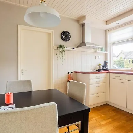 Appartement Comfy House 100 M2 *free Wifi + Free Parking *